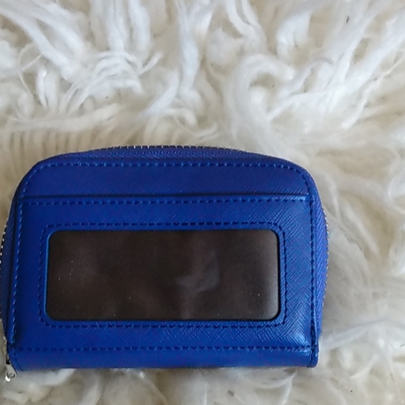 Card holder - Picture 2 of 3